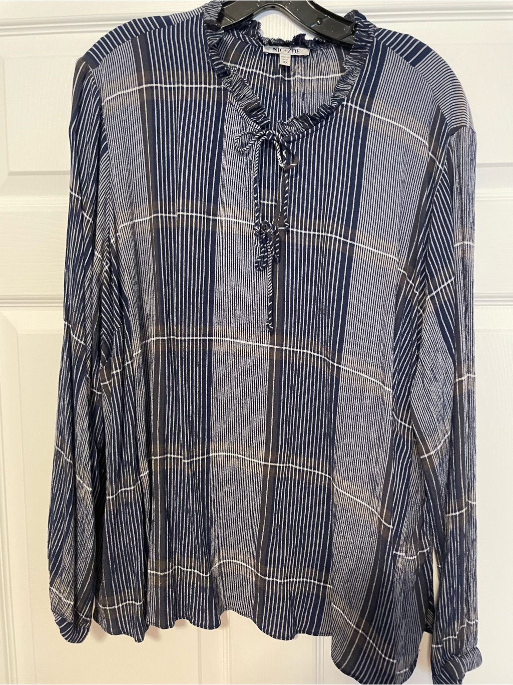 Nic+Zoe Navy, Black, And White Tie-Neck Blouse. Worn Once. Size 3x.